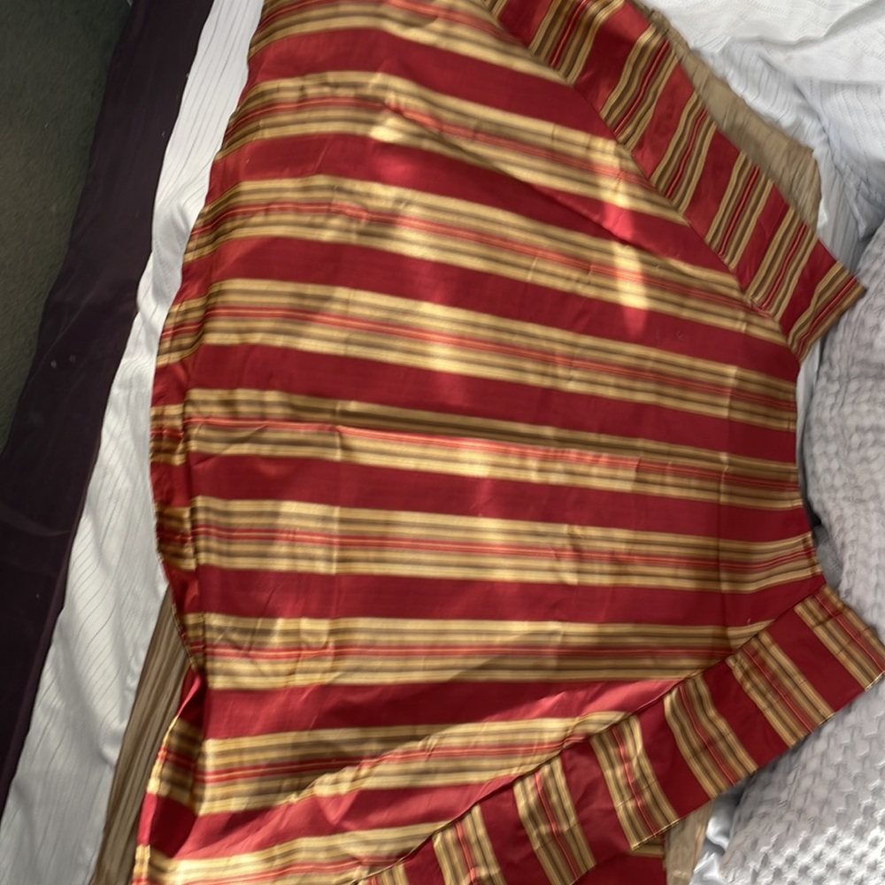 Valences - Picture 2 of 3